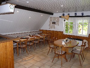 Vereinsraum-1-250.jpg Vereinsraum-1-250.jpg